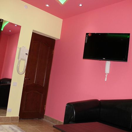 Princ Plaza Hotel Jereván Kültér fotó