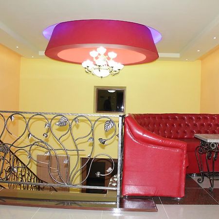 Princ Plaza Hotel Jereván Szoba fotó