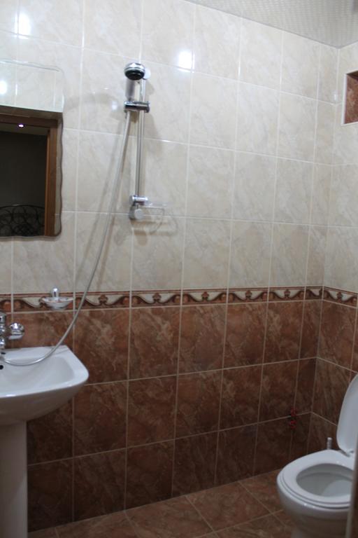 Princ Plaza Hotel Jereván Szoba fotó